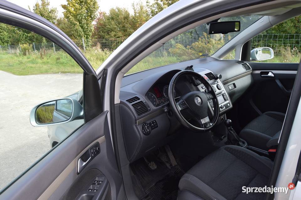VW TOURAN 20 ECOFUEL LPGv radio Byków