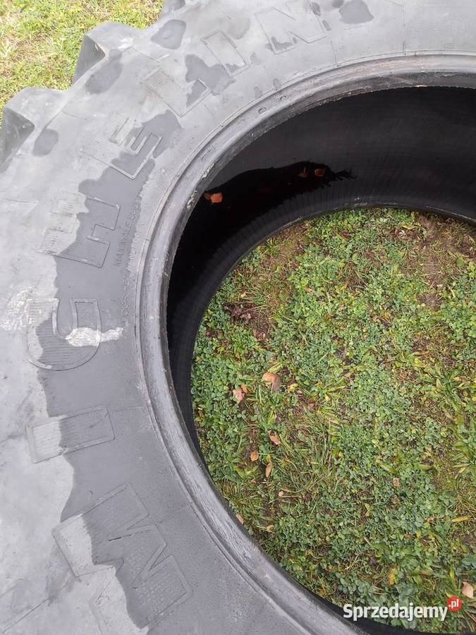 Opony Michelin 650 65 r42 dwie sztuki ładne Opony rolnicze Biecz sprzedam