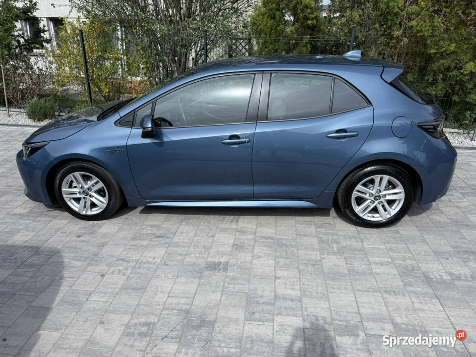 Toyota Corolla Hybryda niski przebieg oryginalny ASR (kontrola trakcji) wielkopolskie Poznań