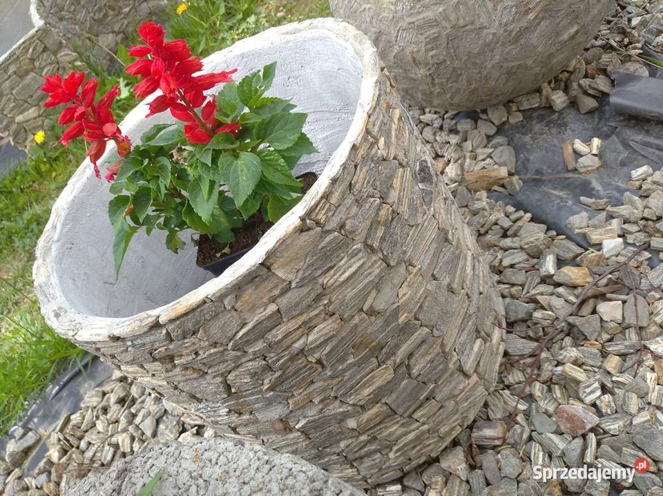 Donica koło z kamienia naturalnego do ogrodu Długołęka-Świerkla