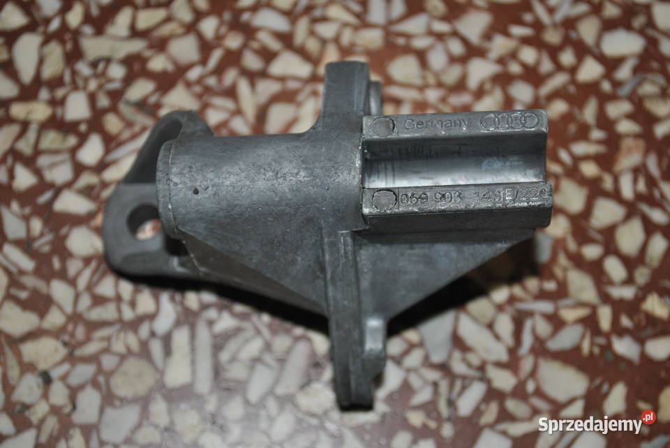 Podstawa alternatora AUDI A4B5 A6C5 PASSAT B5 Poręba