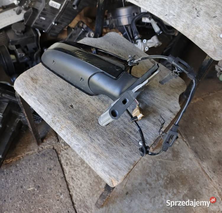 Lusterko elektryczne prawe 010681 Audi a4 vag osobowe Lusterka zewnętrzne Skarżysko-Kamienna sprzedam