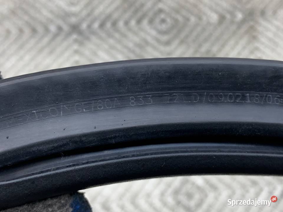 USZCZELKA DRZWI TYŁ LEWA AUDI Q5 FY SUV