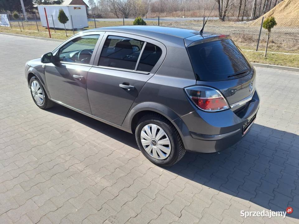 Opel Astra H 14 benz 2009r szary Ładna