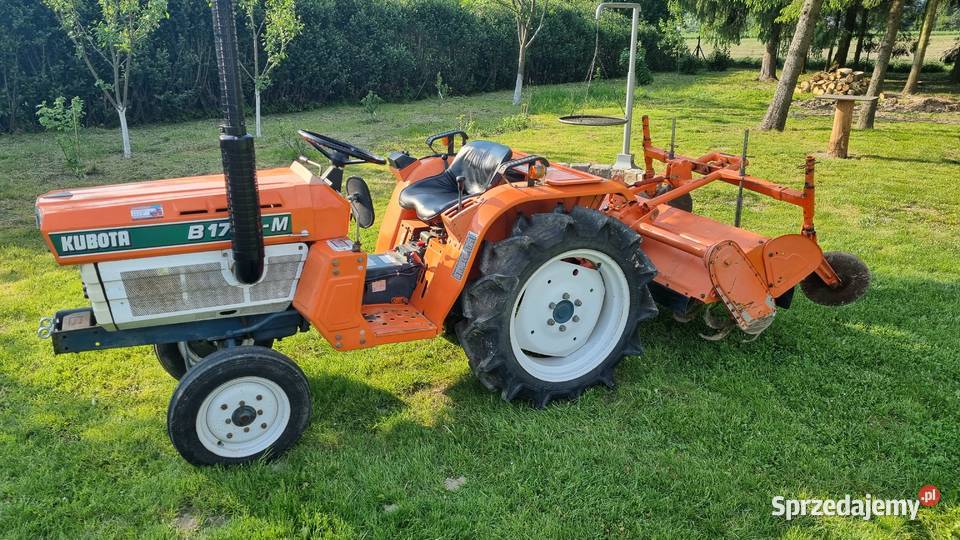 Ciągnik Kubota B1702M z glebogryzarką Bajdy
