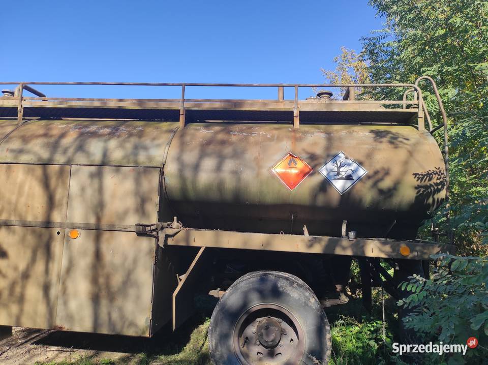 Dystrybutor paliwa na Przyczepie D83 Cysterny świętokrzyskie