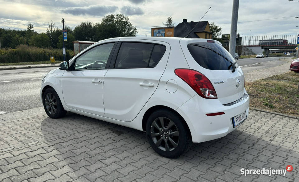 Hyundai i20 LedyCzujniki parkPodgrzewane garażowany Przyszowice sprzedam