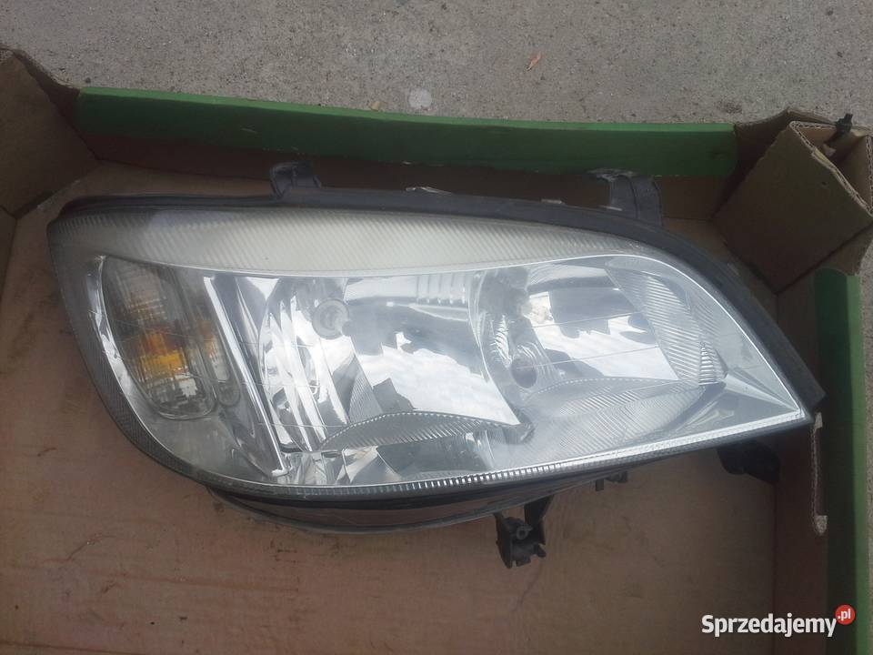 Opel Zafira A lampa prawa osobowe Lampy przednie Dębno