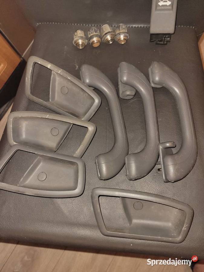 kia carens II 4 Sruby do kół 3 uchwyty4 obudowy osobowe Lublin sprzedam