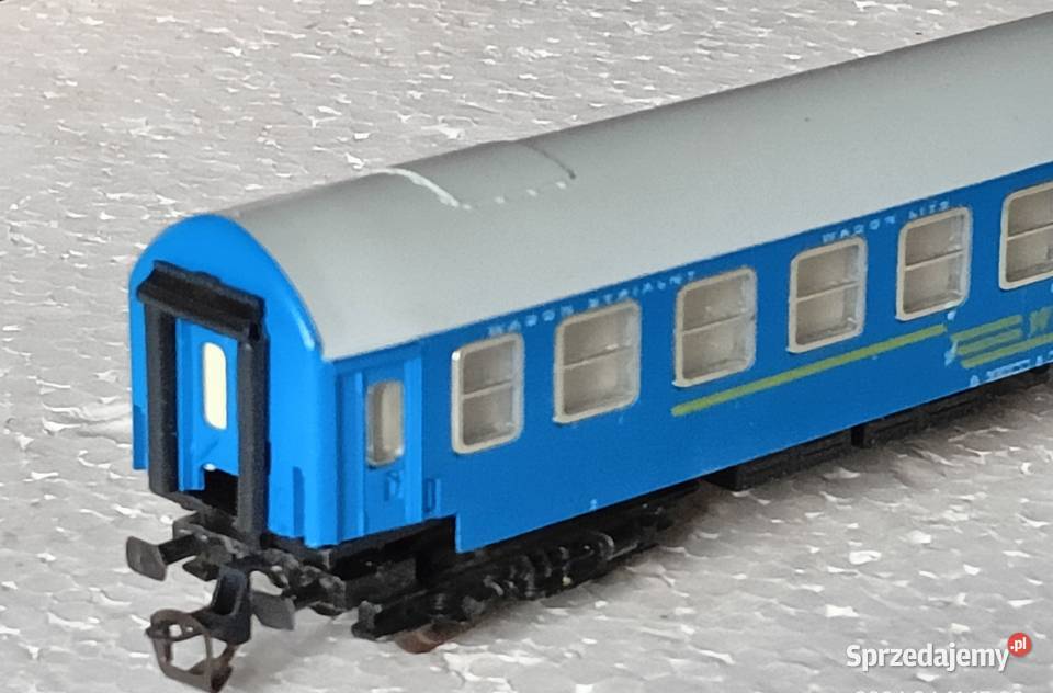 Wagon osobowy WARS PKP jasnoniebieski BTTB małopolskie Kraków