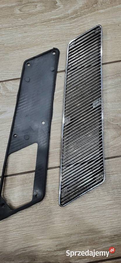 Fiat 125p kratki boczne wlotu powietrza słupek C Karoseria Choceń sprzedam