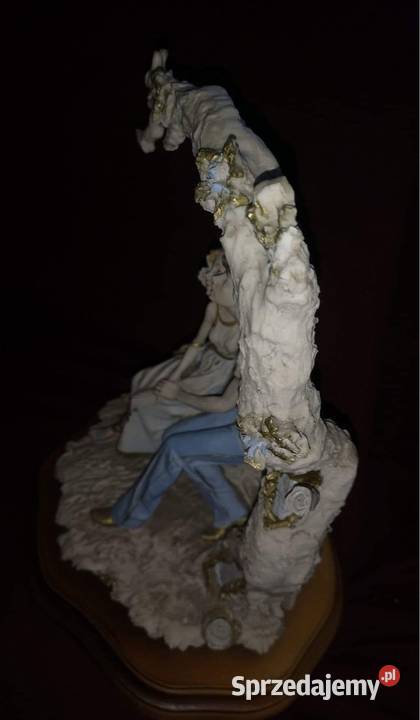 Figurka Capodimonte Pary kochanków Siedząca Para sprzedam