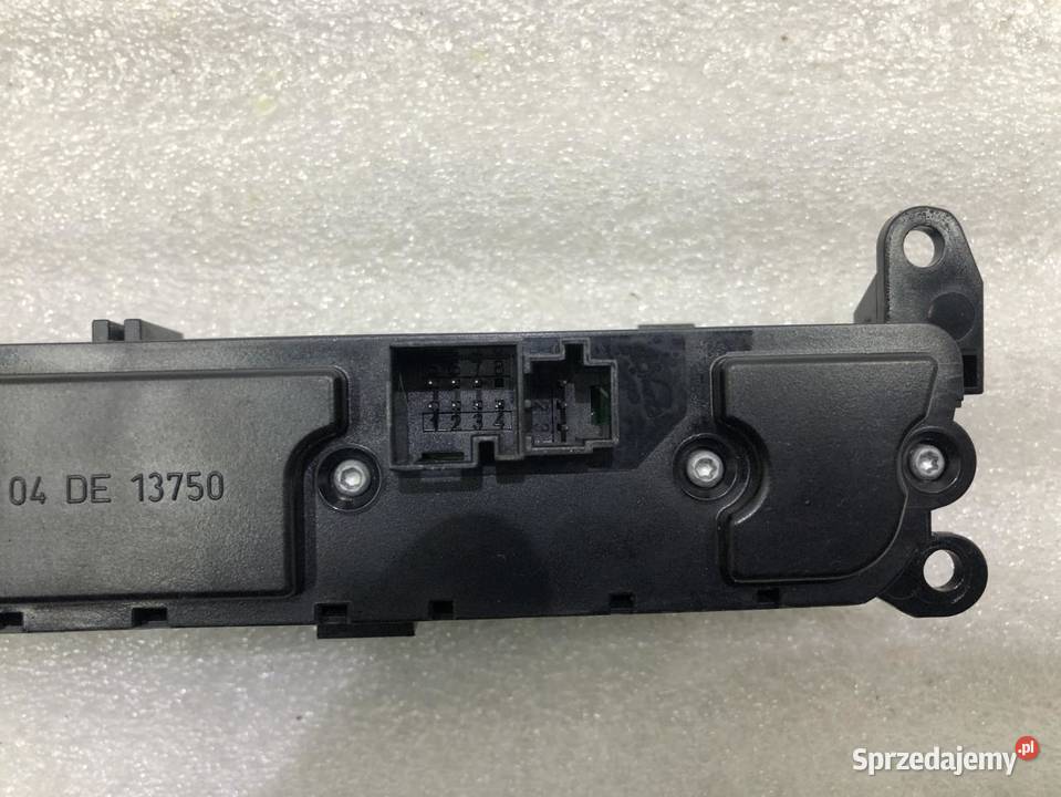PRZEŁĄCZNIK AWARYJNYCH MERCEDES W164 A1648703510