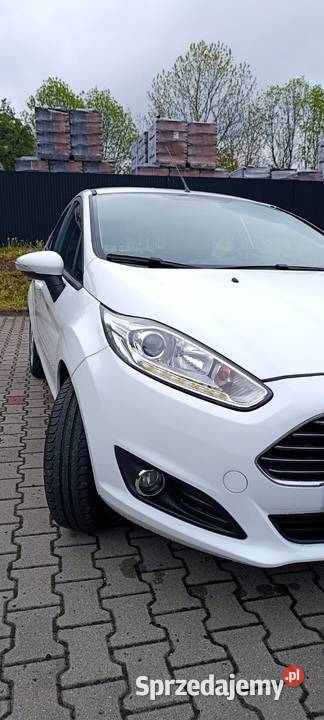 Ford Fiesta 2015 125 benzyna benzyna Nowy Sącz