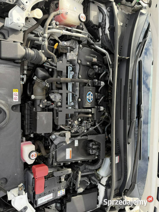 Toyota Corolla 18 HSD 122 Style Salon Otwock Mały