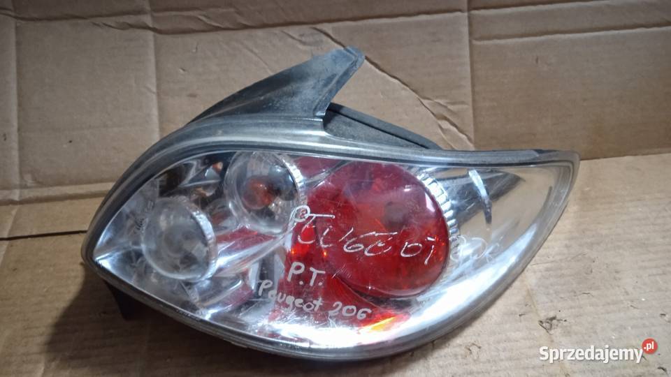PEUGEOT 206 CHROM LAMPA TYŁ PRAWA osobowe wielkopolskie