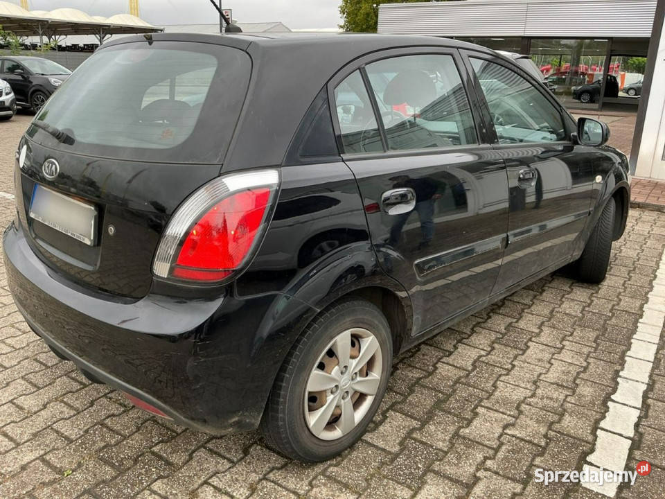 Kia Rio Benzyna klimatyzacja opony wielosezonowe 1400cm3