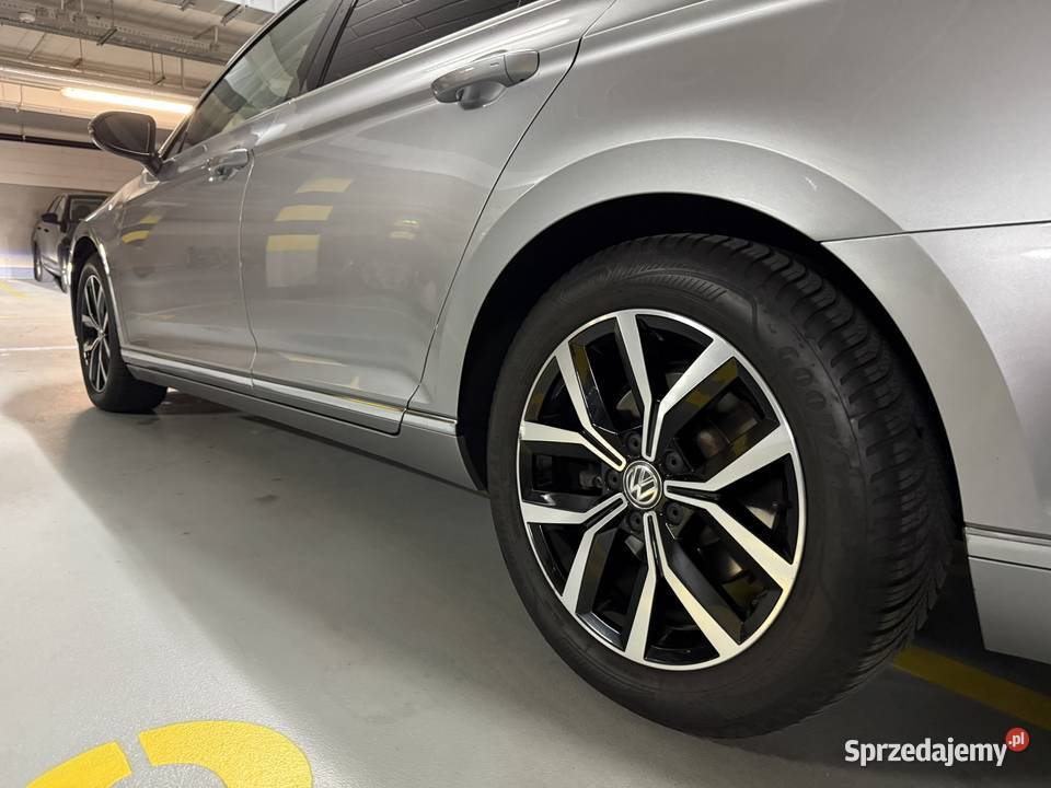 VW Passat B8 kombi 2017 benzyna 18 automat Warszawa
