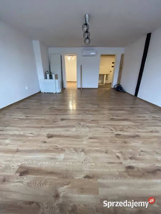 2pok 54met Więckowskiego 2 PIWNICE Wrocław cegła