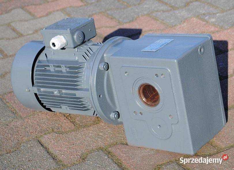 Motoreduktor kątowy 15kw 50obrmin firmy Stqber