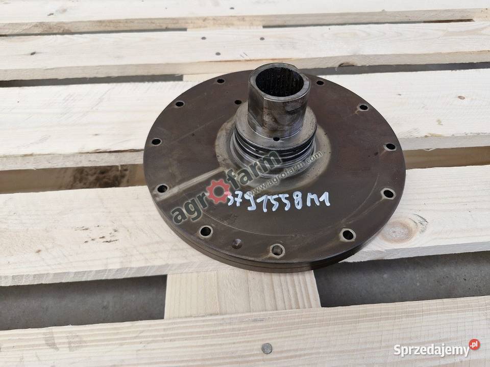 Pokrywa kosza sprzęgła Massey Ferguson 6170 8250 Byków sprzedam