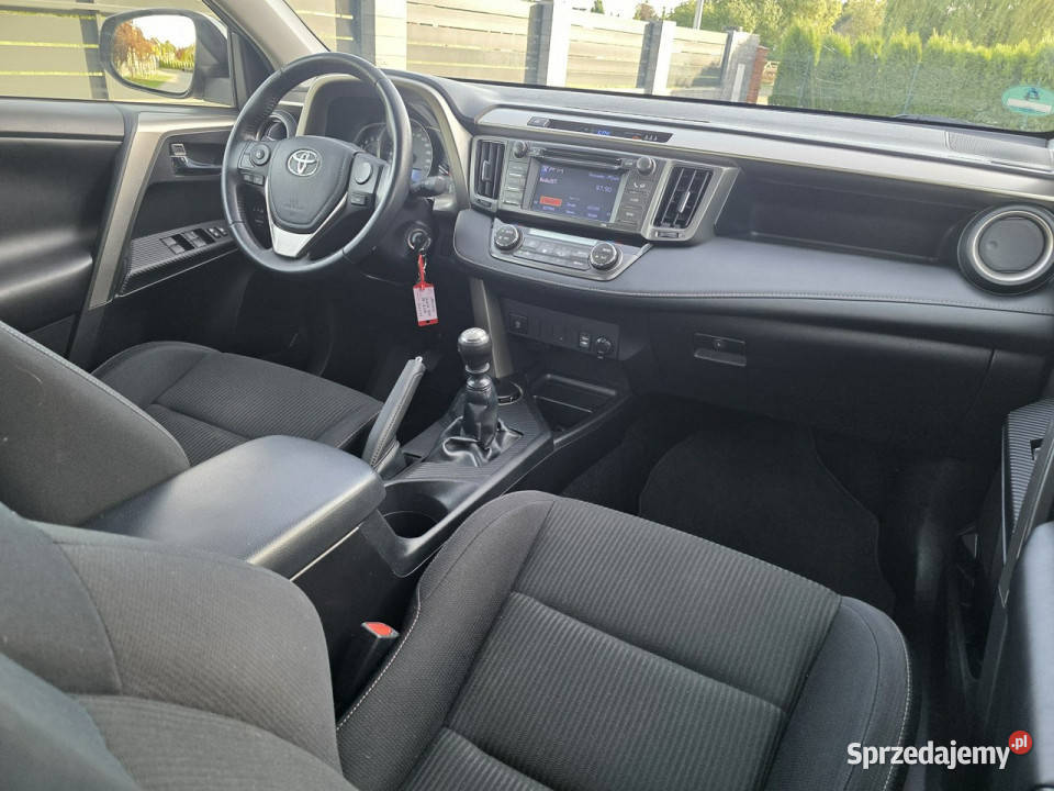 Toyota RAV4 ładny stan kamera zarejestrowany VAT marża RAV4 Czarnków sprzedam