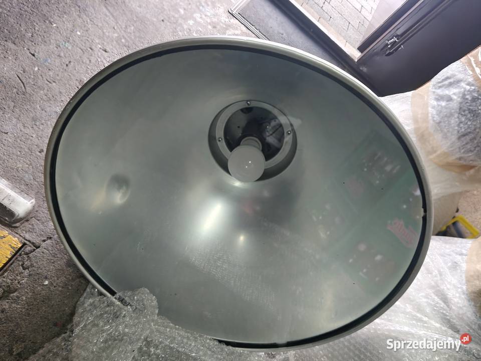 Lampa wisząca przemysłowa