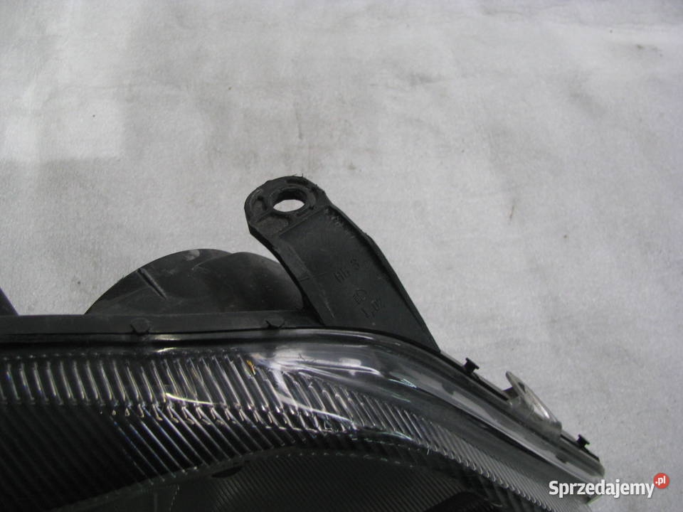Opel astra II Lampa prawa czarna Zduńska Wola