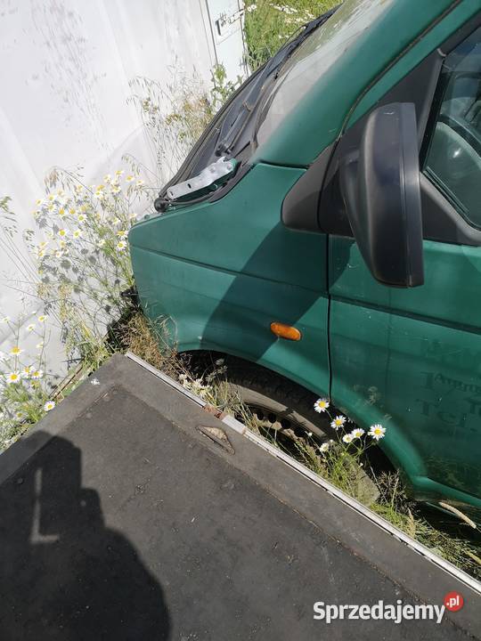Błotnik przedni prawy lewy volkswagen t5 małopolskie Trzyciąż