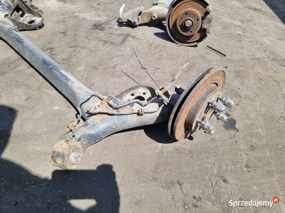 BELKA SANKI TYŁ TOYOTA AURIS II LIFT Lipno