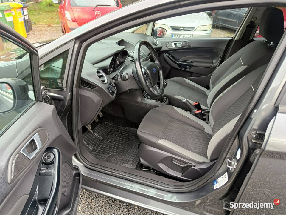 Ford Fiesta Podgrzewane fotele i Przednia szyba manualna Ruda Śląska