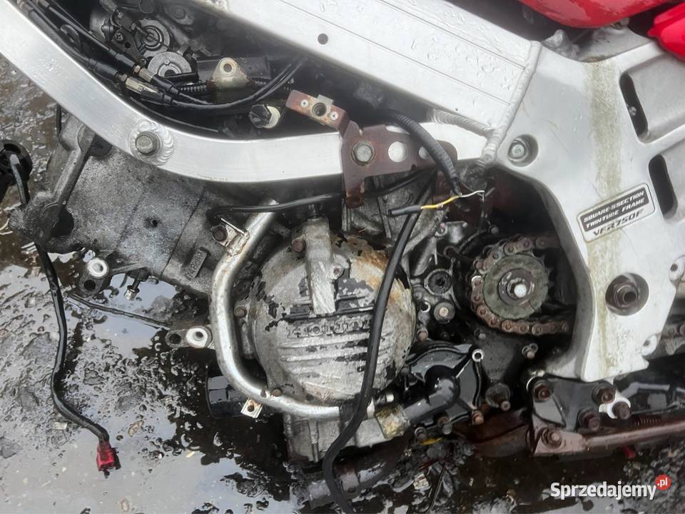 silnik Honda VFR 750 F RC36 Ostrzeszów