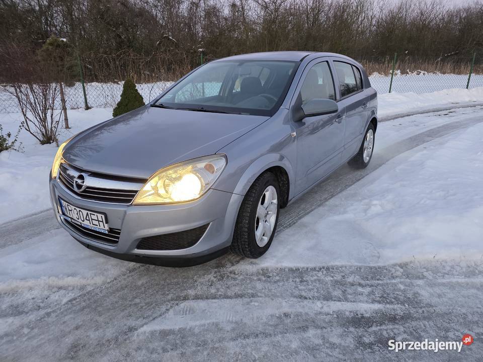 Opel Astra H 2007 6biegowa bez DPF nowy aku 155 Radom