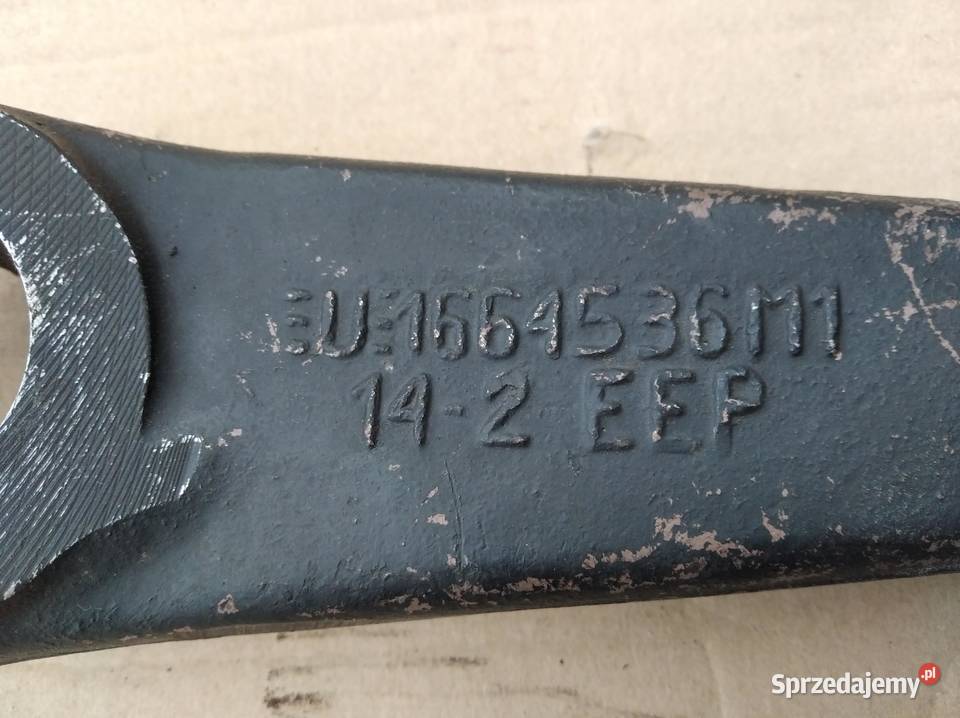 Ursus 28123512 MF 235 255 wąs ramie zwrotnicy nieuszkodzony Lublin