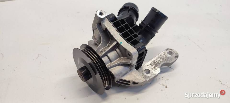 VOLVO XC40 POMPA WODY HYBRID 31492210 osobowe Motoryzacja