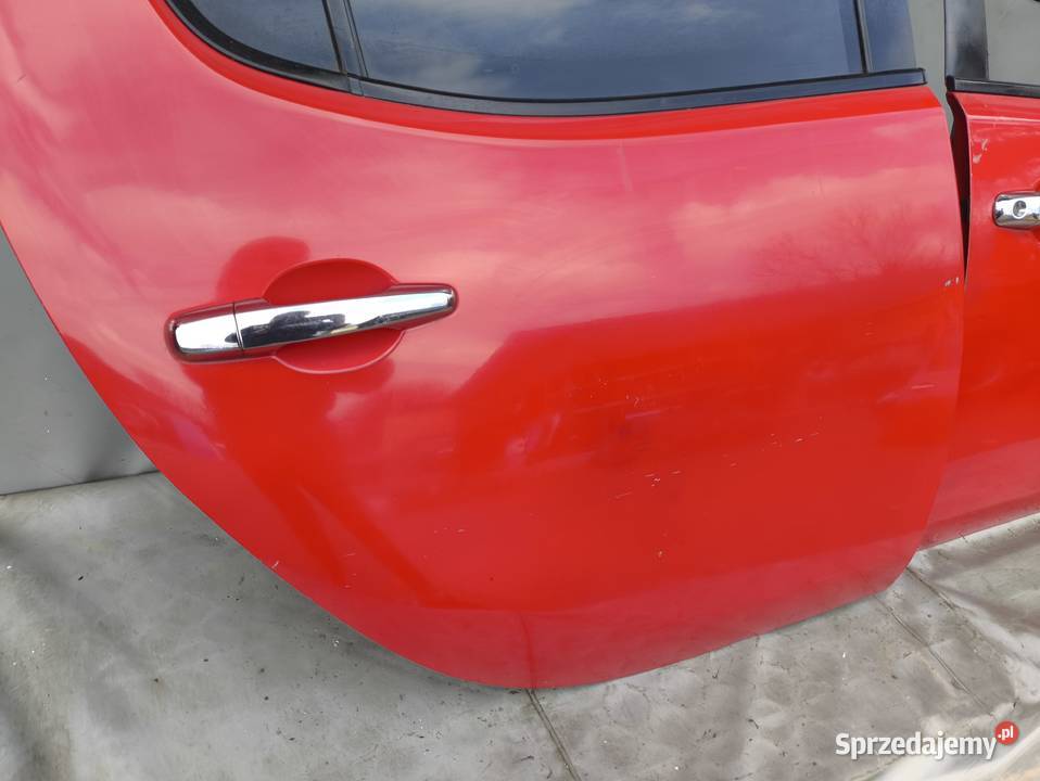 MITSUBISHI L200 IV DRZWI PRZEDNIE TYLNE PRAWE Radom