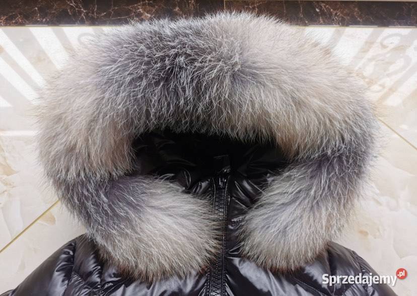 Płaszcz kurtka puchowa Moncler z futerkiem