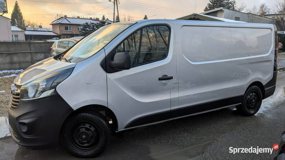 Opel Vivaro 16D145LongBezwypadkowyBUS 3Osoby szary