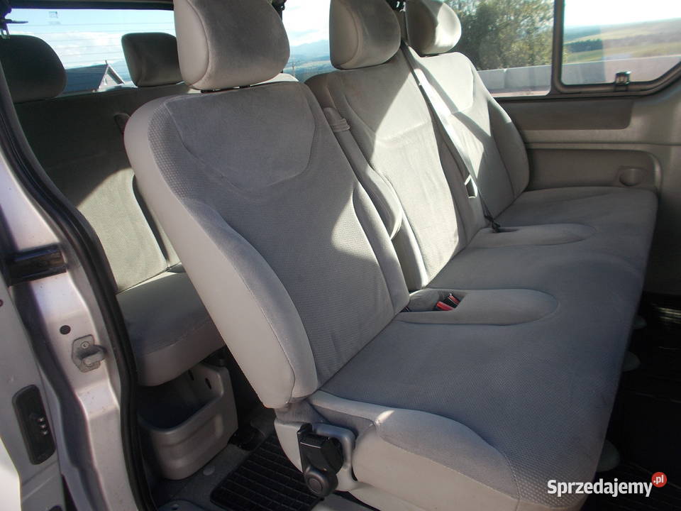 Opel Vivaro 25 tour 8 osobowy klimatyzacja 2 Nowy Targ sprzedam