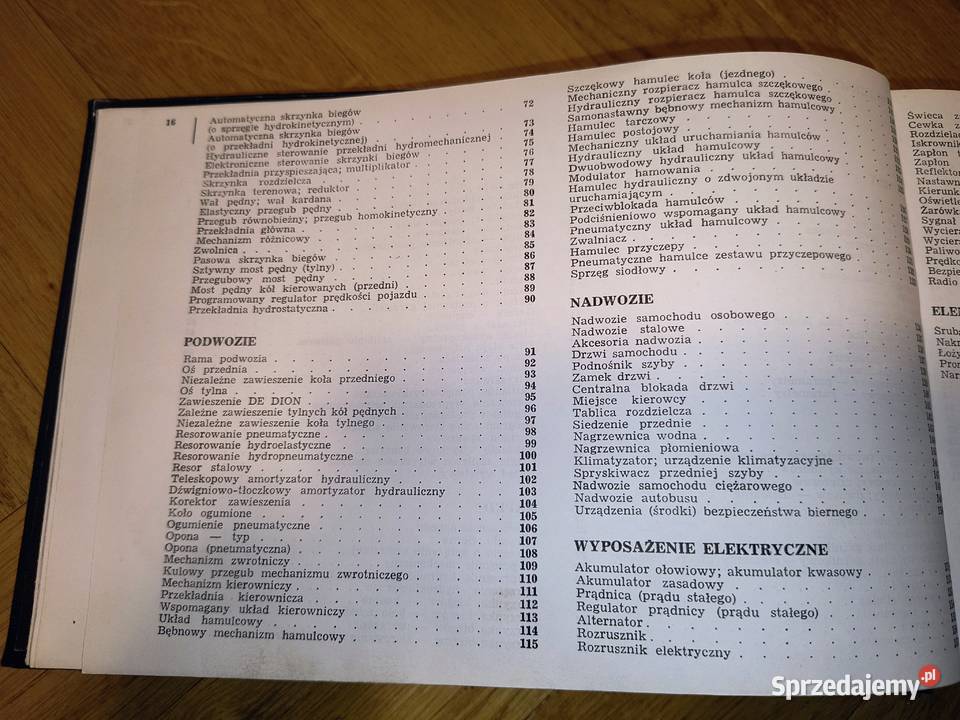 Ilustrowany słownik samochodowy 6języczny WKŁ Książki naukowe i popularnonaukowe śląskie Chorzów