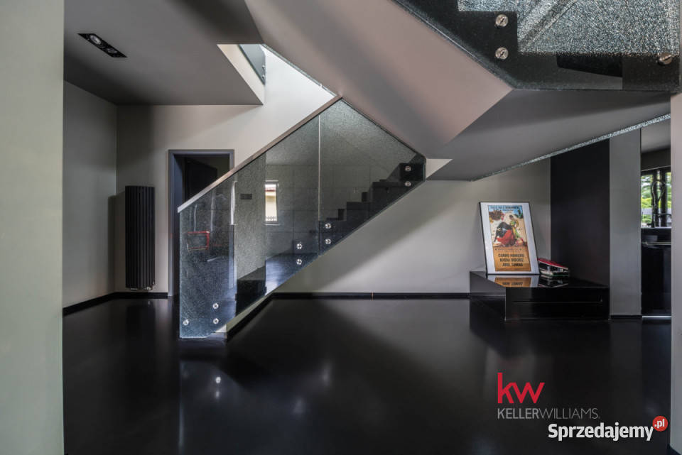 sprzedaży domu wolnostojącego Luboń 260m2 sprzedam