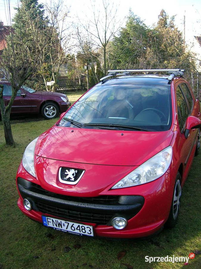 PEUGEOT 207 SW 16 HDI panorama