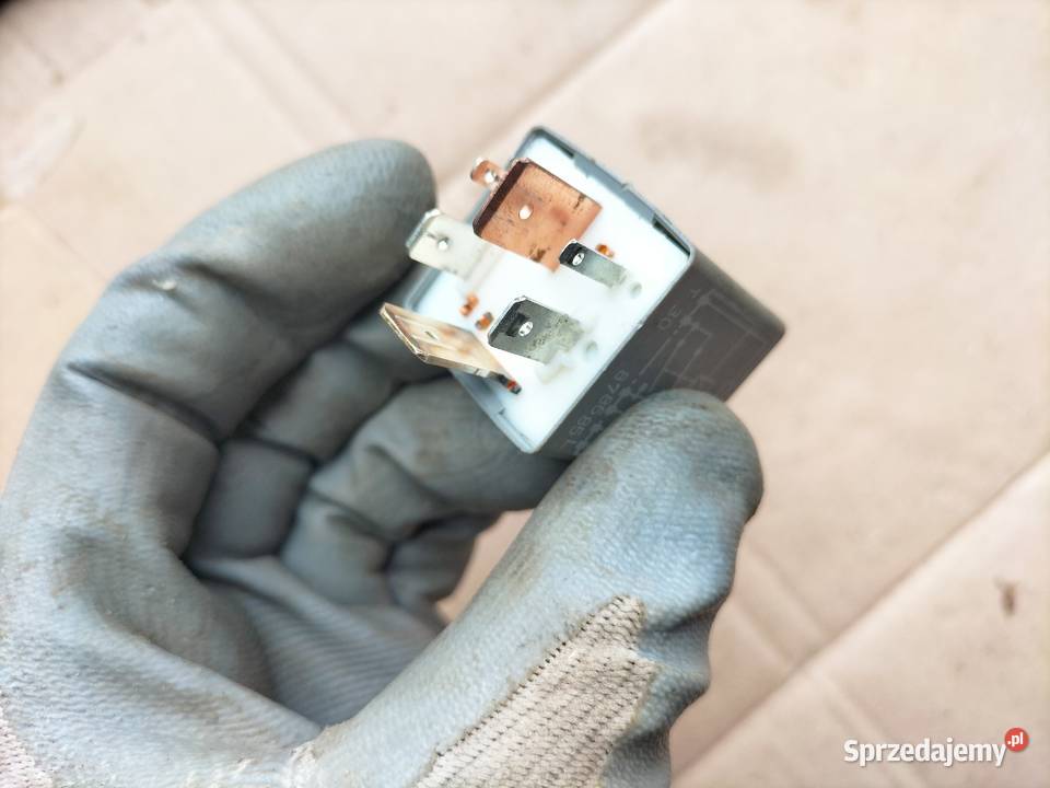 PRZEKAŹNIK AUDI 212 443951253E