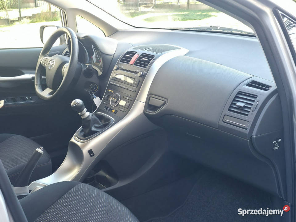 Toyota Auris 16 Benzyna Serwisowany Gwarancja ABS Auris Piekoszów