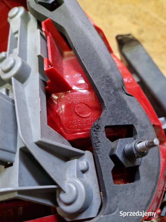Vw golf V kombi lampa prawy tył tył prawy Złotoryja