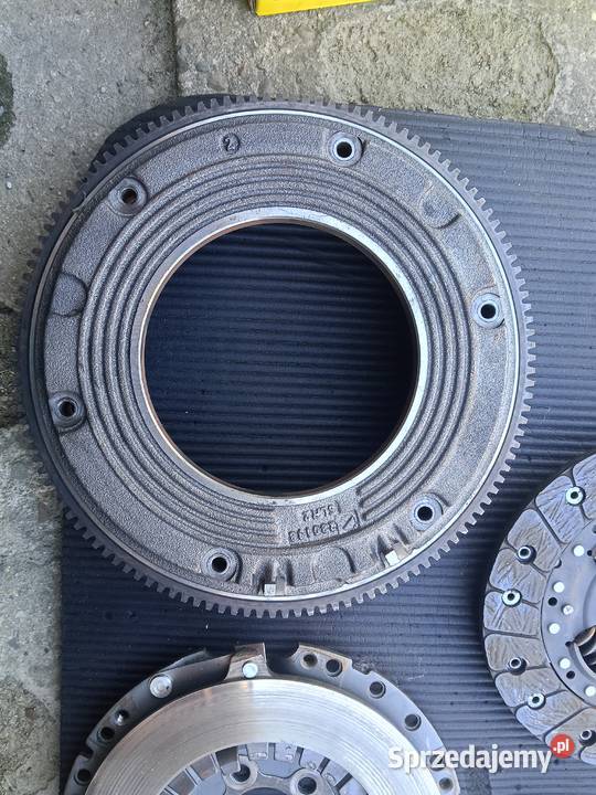 Kompletny zestaw sprzęgła Golf MK2 16D 200mm podkarpackie Frysztak sprzedam