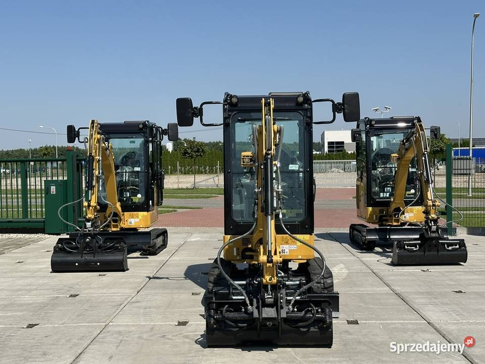 FABRYCZNIE NOWA MINIKOPARKA CATERPILLAR 3018