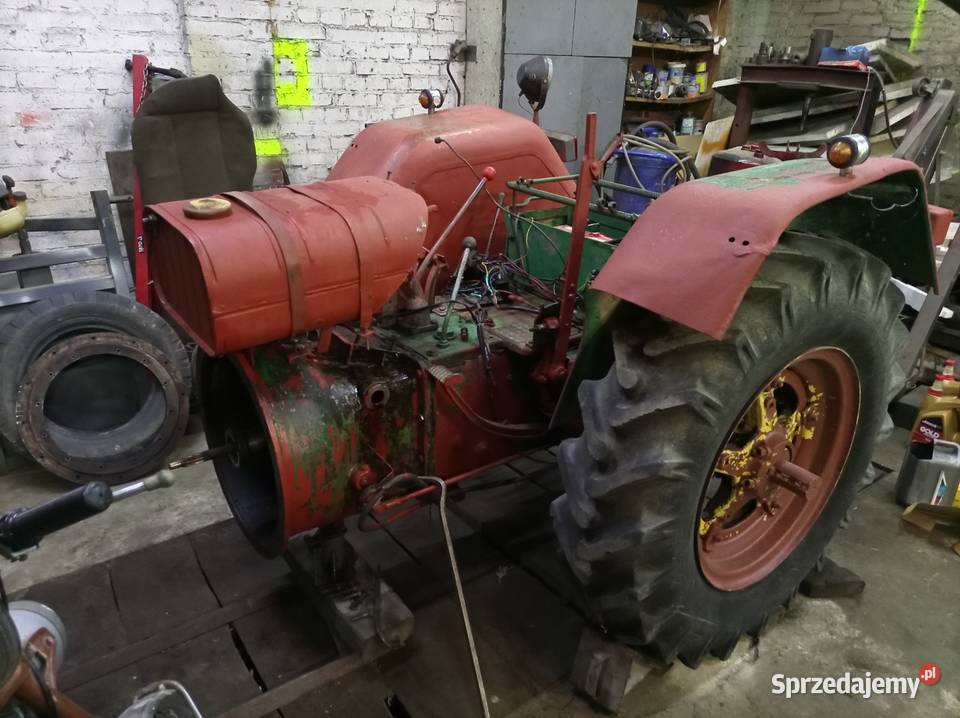 Zetor 25 tył silnik