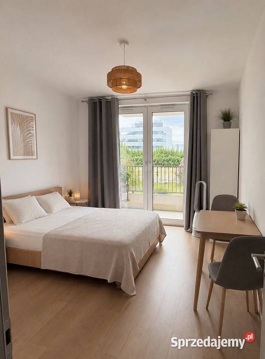 Pokój Room K 16m2 z dużym balkonem i własnym Warszawa