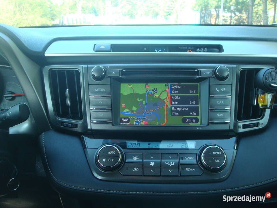 Sprzedam radionawigację sam Toyota Rav 4 IV Deski rozdzielcze, konsole
